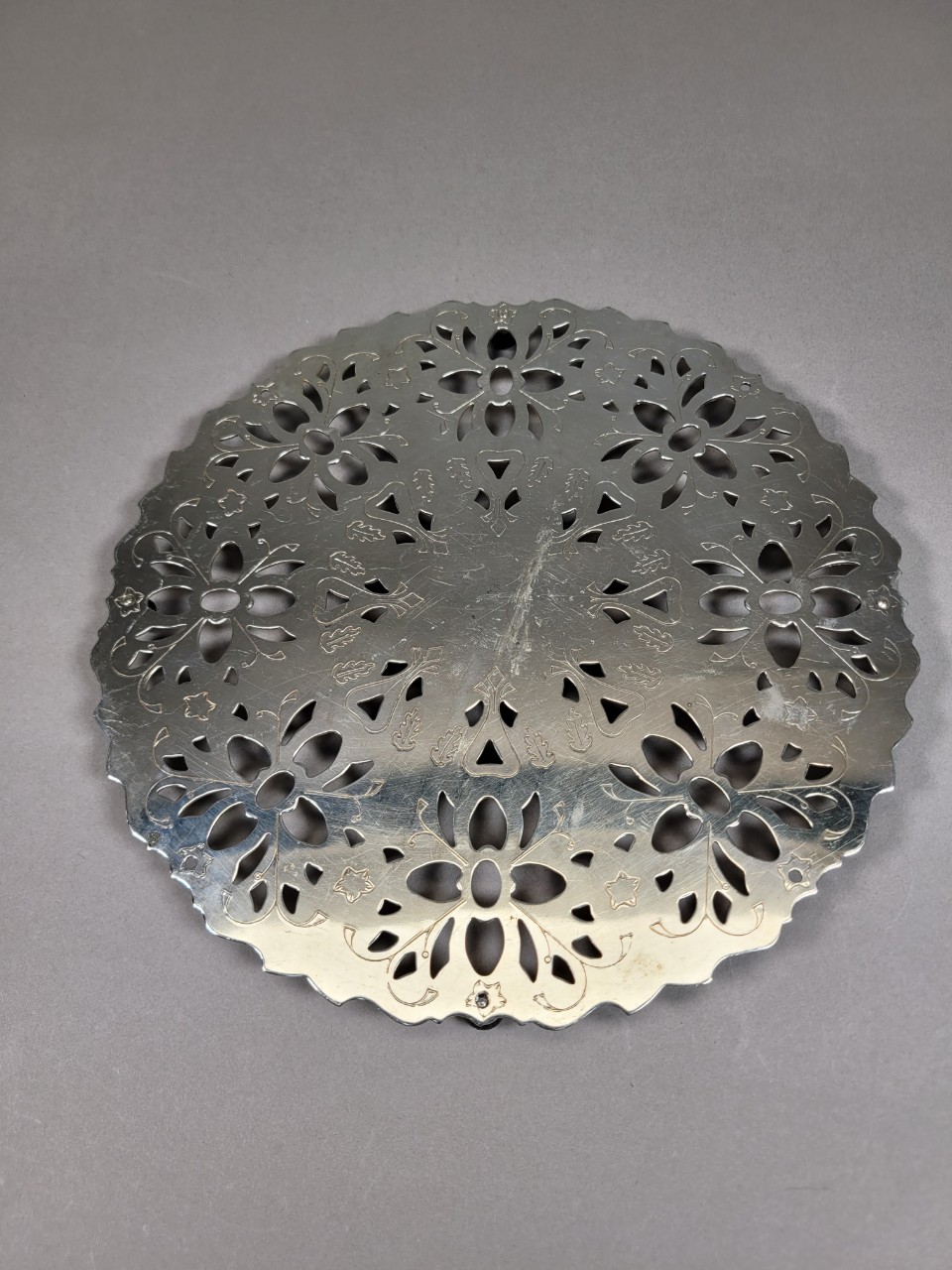 빈티지 플라워 펀칭 트리벳 엔틱 앤틱