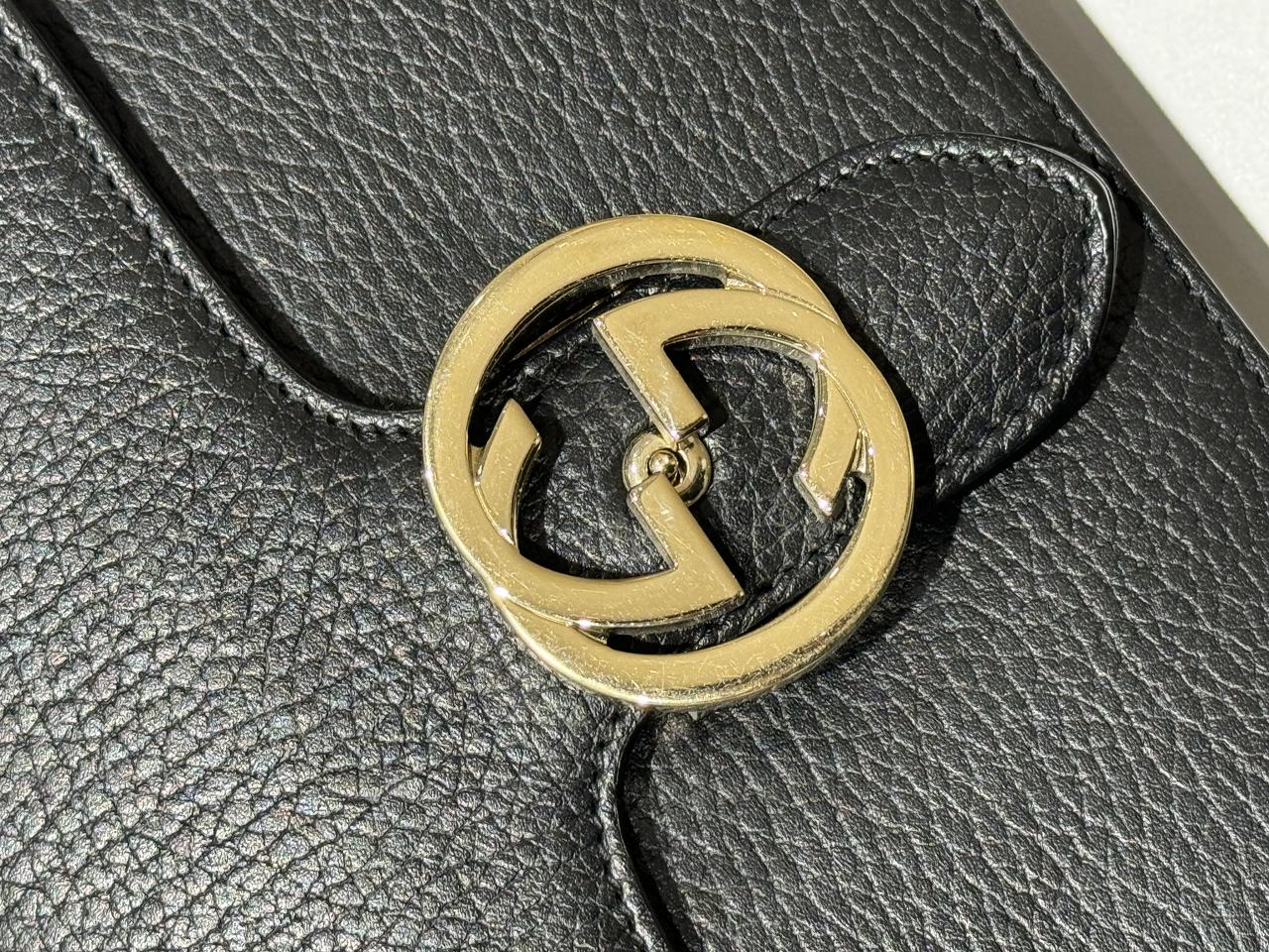 구찌 인터로킹 G메탈 크로스백