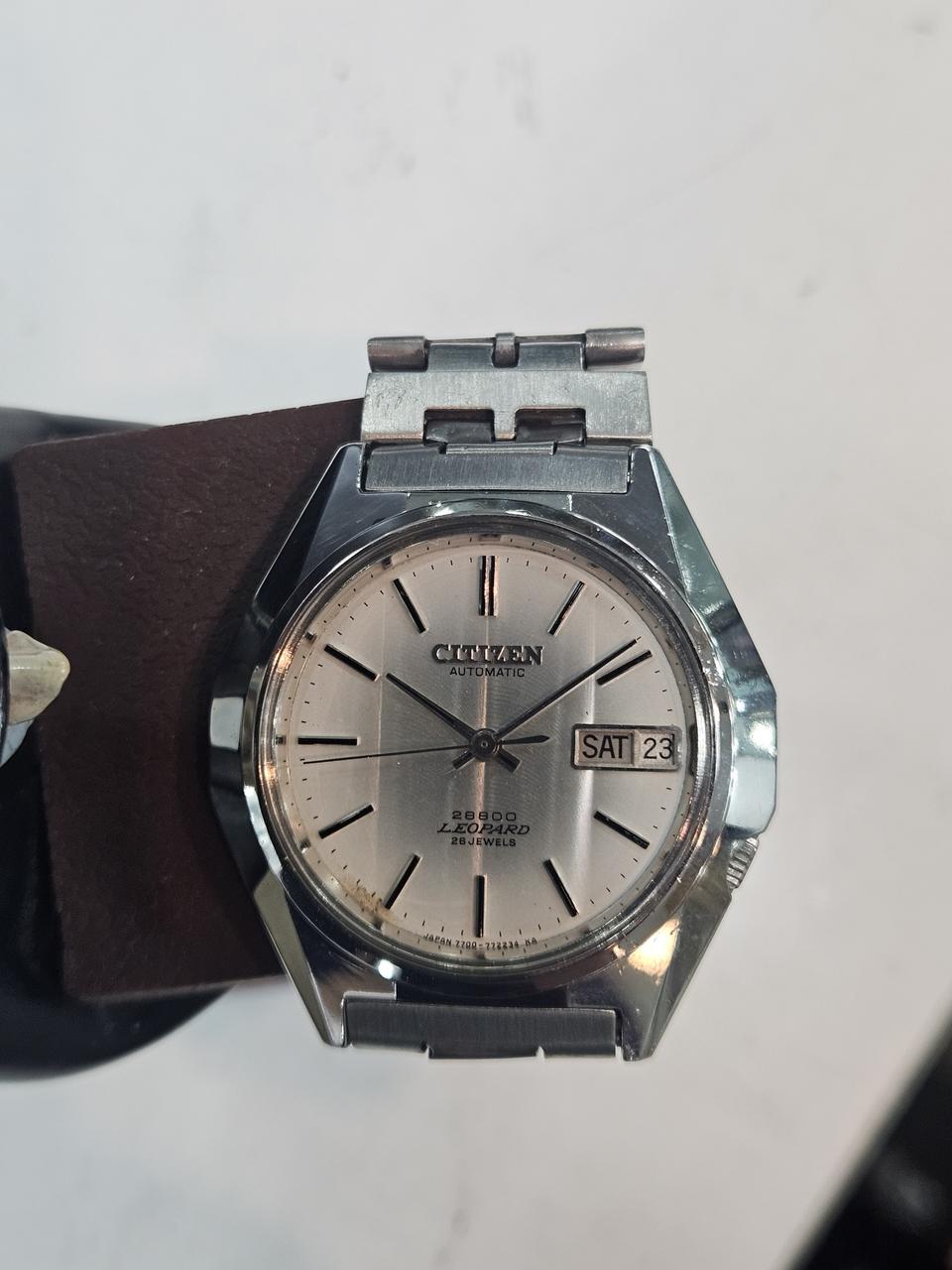 씨티즌 레오파드 빈티지 하이비트 오토매틱 시계