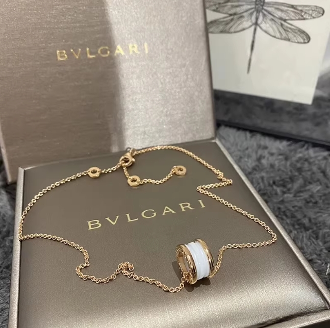 불가리 비제로원 화이트세라믹 다이아파베 셋팅 목걸이