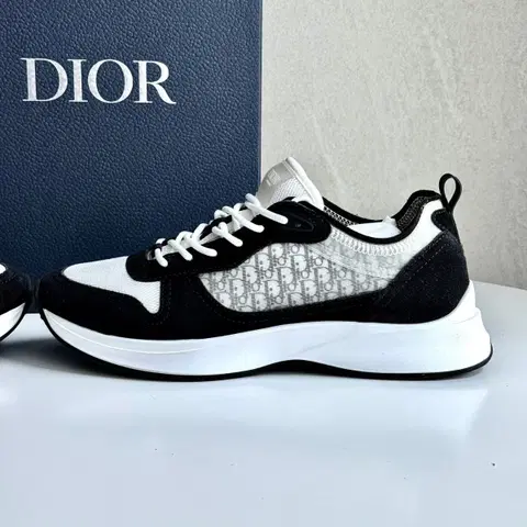 {44size/새상품급}디올 오블리크 b25 러너 범고래