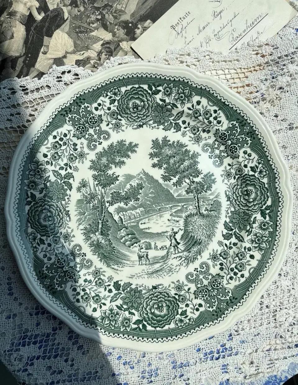 빈티지 빌레로이앤보흐 그린 브루겐란트 디너 접시