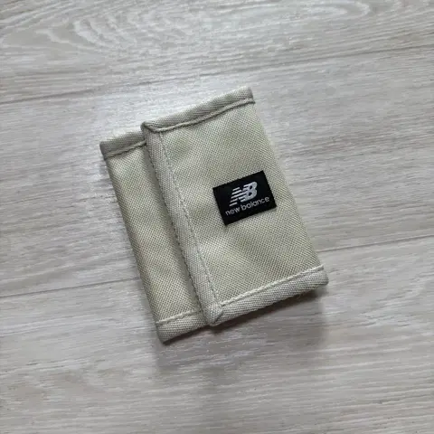 뉴발란스 반지갑
