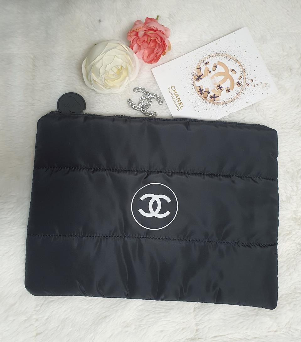 실용성 있는 대용량 클러치 겸용 파우치 새상품