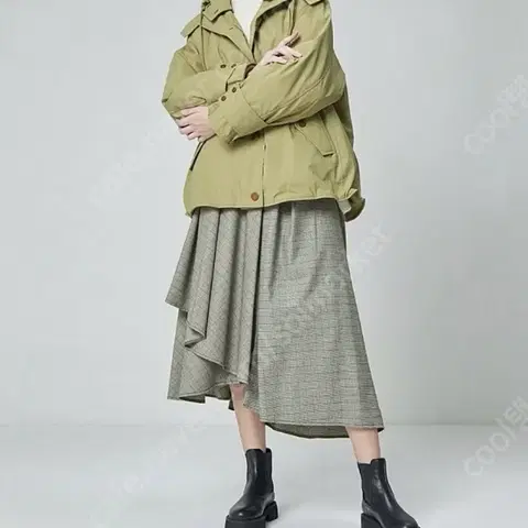 한섬 시스템 구스 야상패딩.