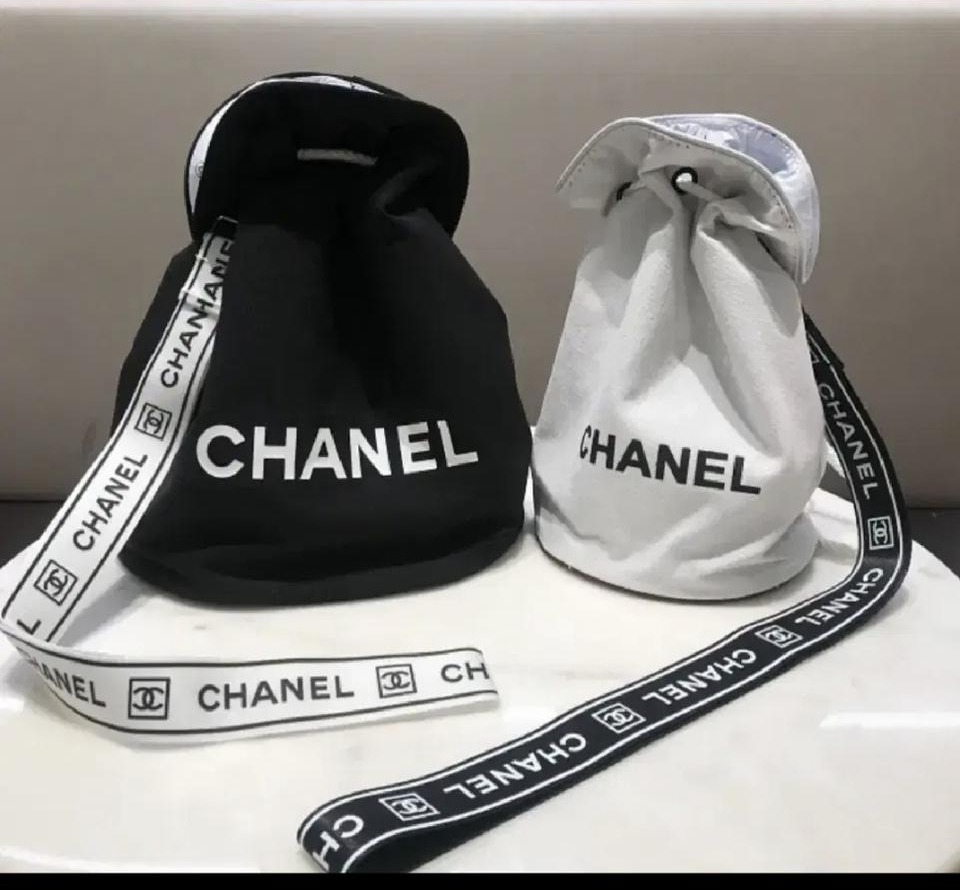 블랙,화이트 옥스퍼드소재 방수재질의 M싸즈 복조리가방-새상품