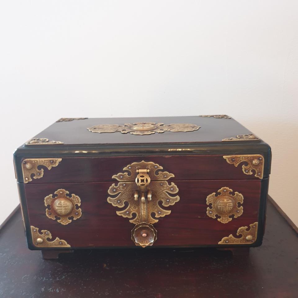 골동 화조 음각 동장식 폐물함