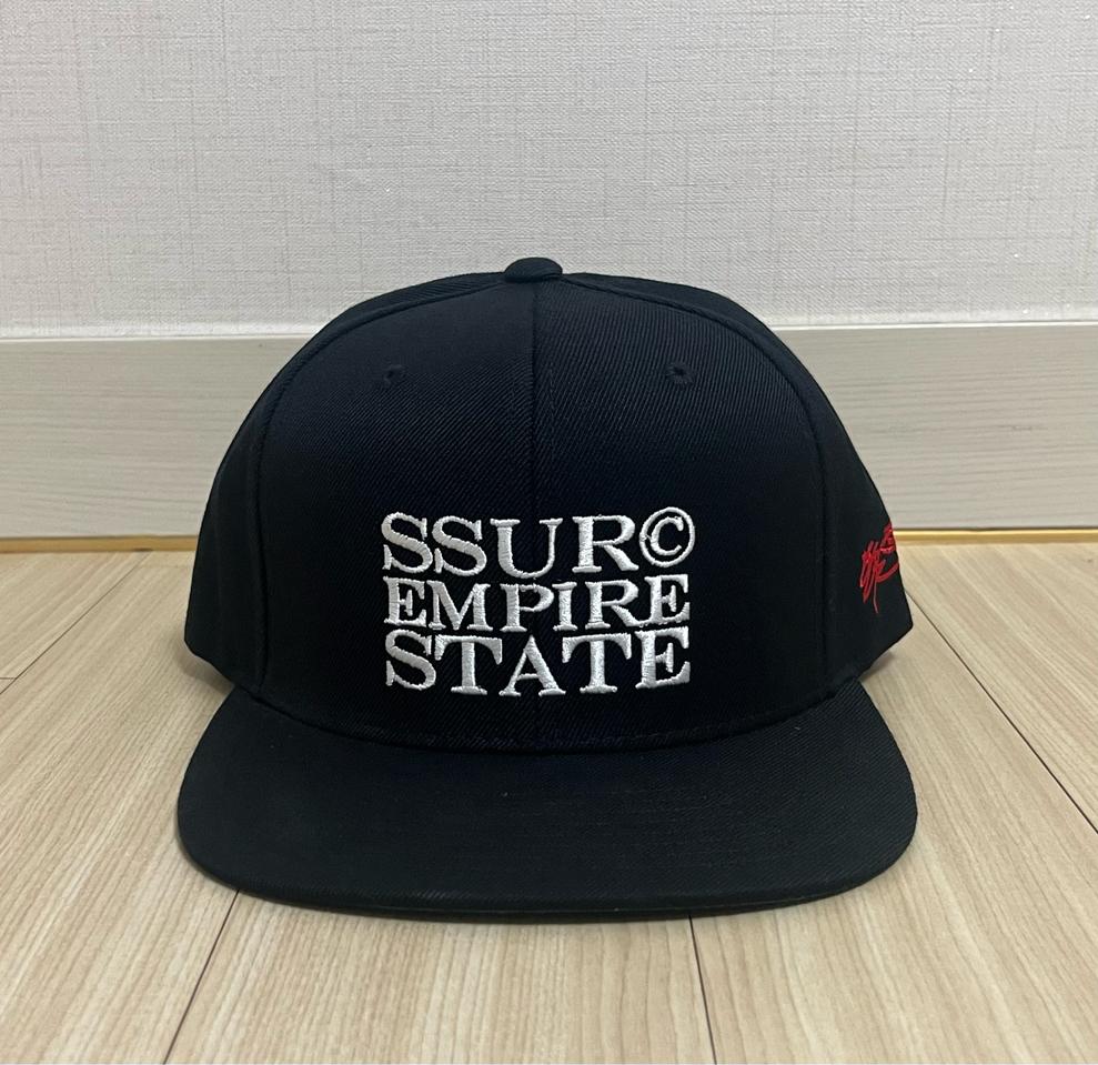 [새제품] SSUR EMPIRE STATE 스냅백 모자 블랙