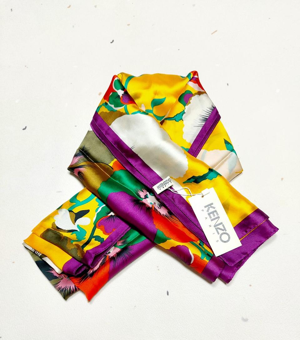 새제품/겐조 스카프 머플러 실크100% 플라워스카프