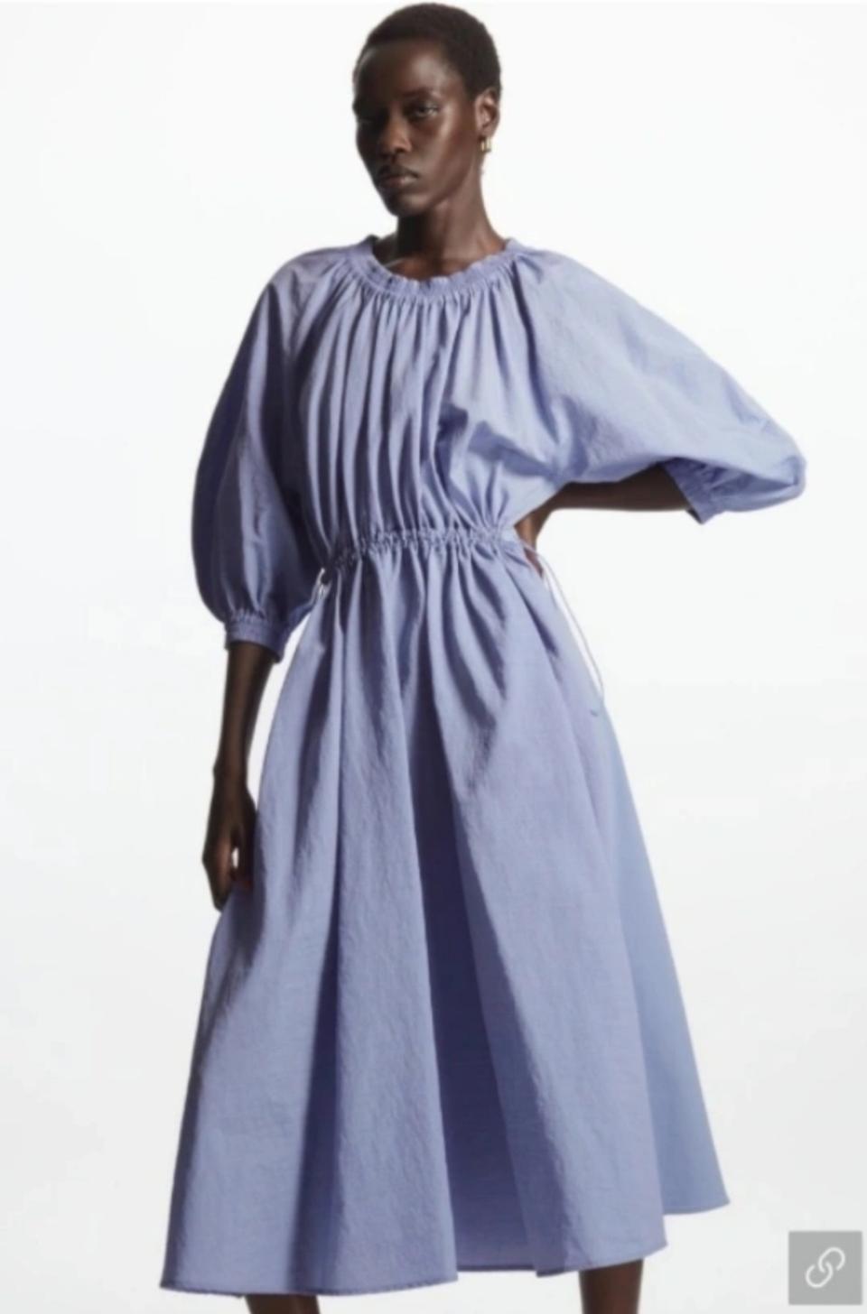 COS 볼륨 슬리브 미디 원피스