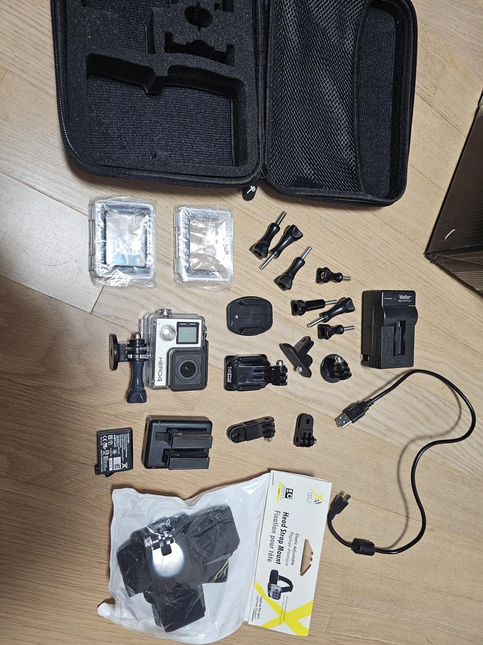 고프로4 히어로 실버 팝니다.