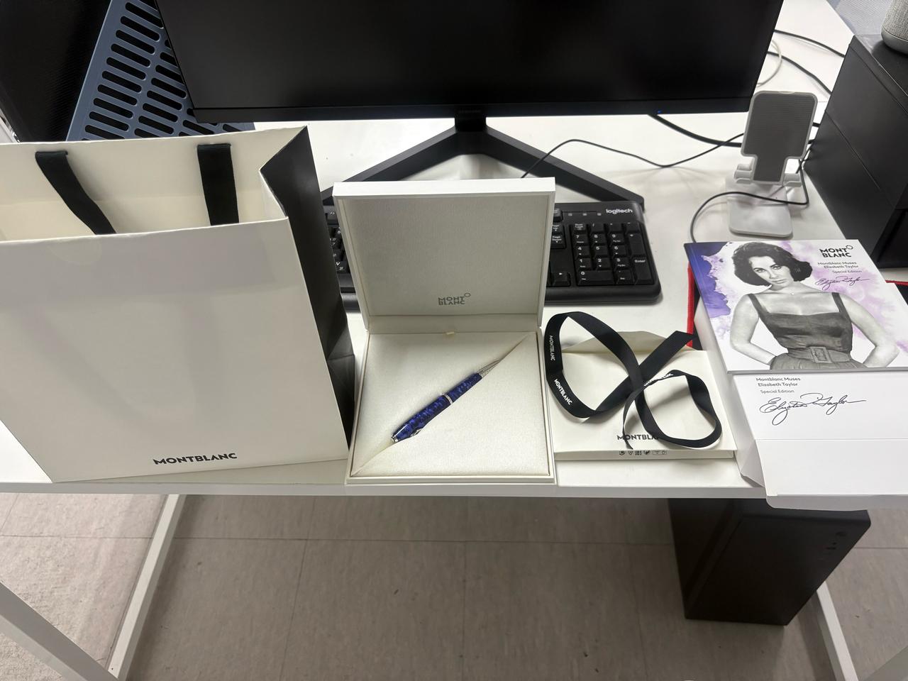 몽블랑 만년필 (엘리자베스 작가에디션)
