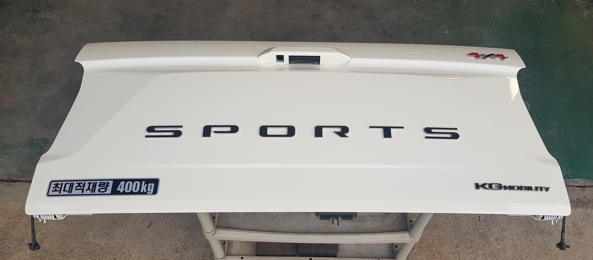 렉스턴스포츠 트렁크도어 뒷도어 23년식 순정 신차탈거 보관 팝니다