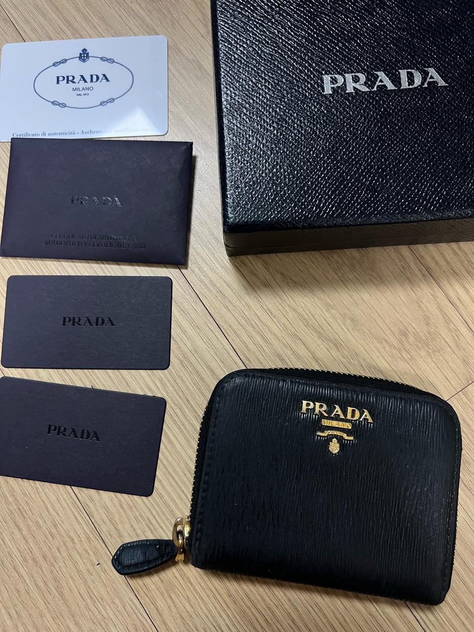 프라다 사피아노 지갑