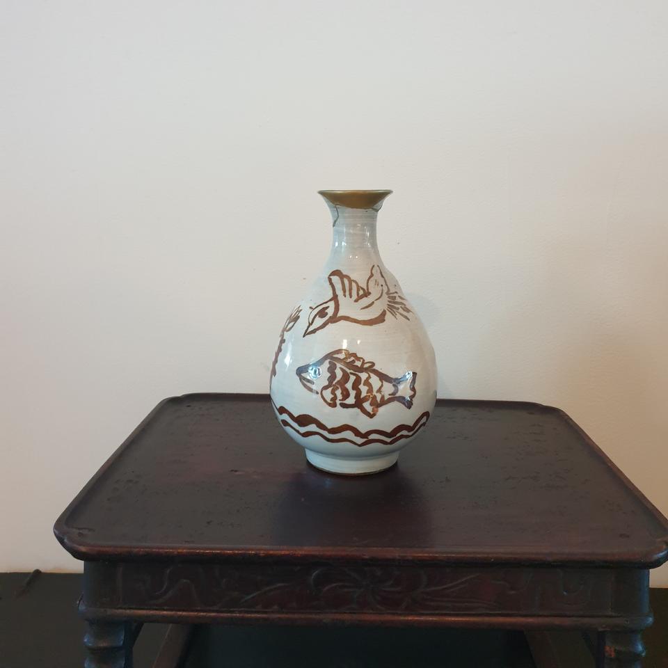 신정희 분청화병