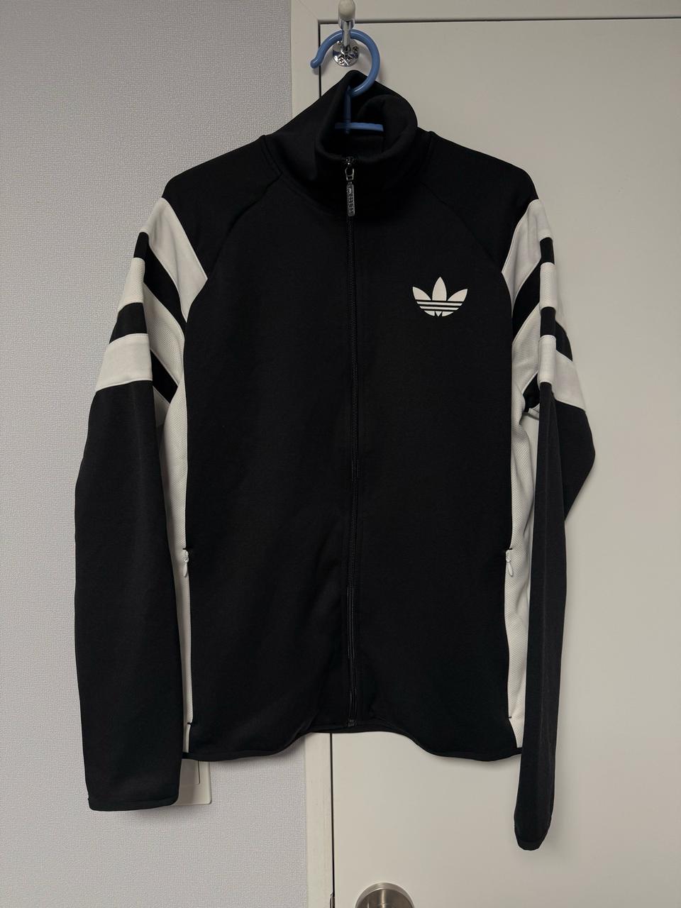 아디다스 져지 검정색 95사이즈 팔아요