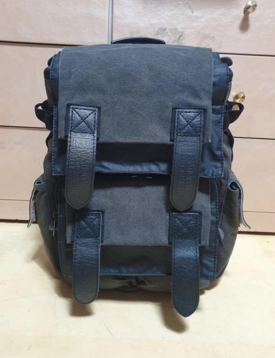 내셔널지오그래픽 정품 백팩 겸 카메라 백 새제품