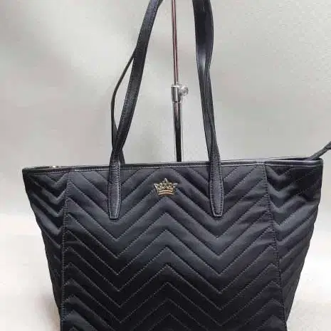 제이에스티나 쇼퍼백