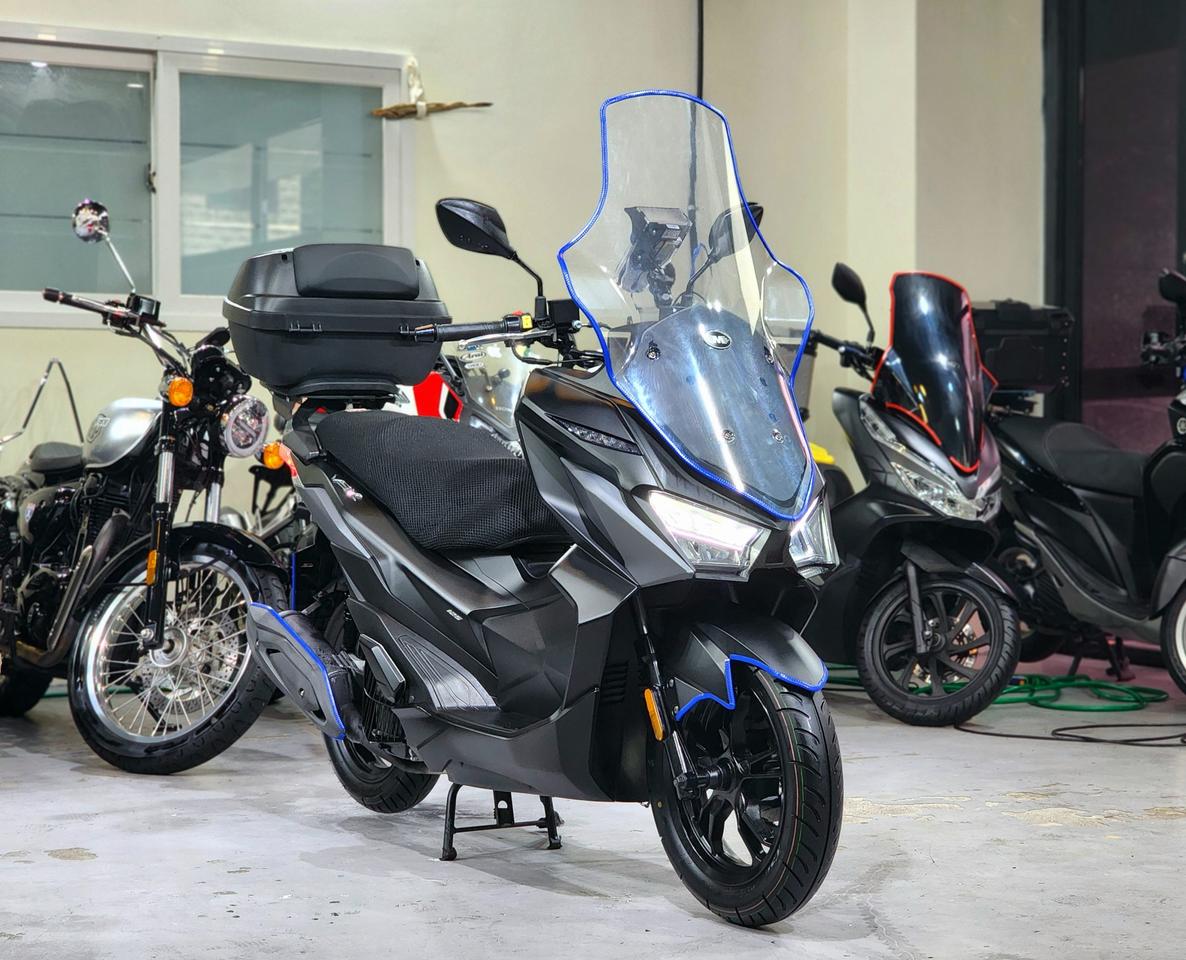 22년식.vsx125 오토바이.판매