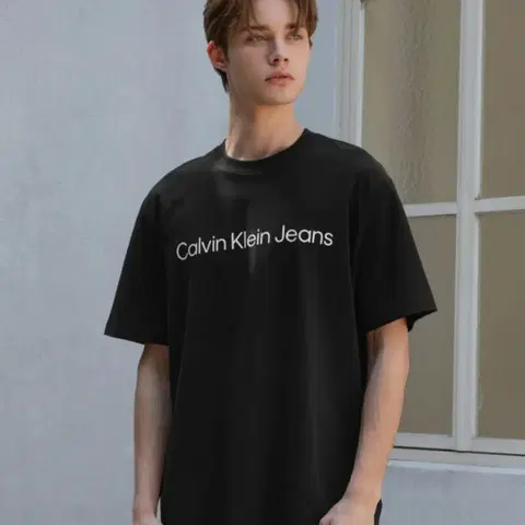 캘빈클라인 티셔츠 블랙 L 택포 20,000
