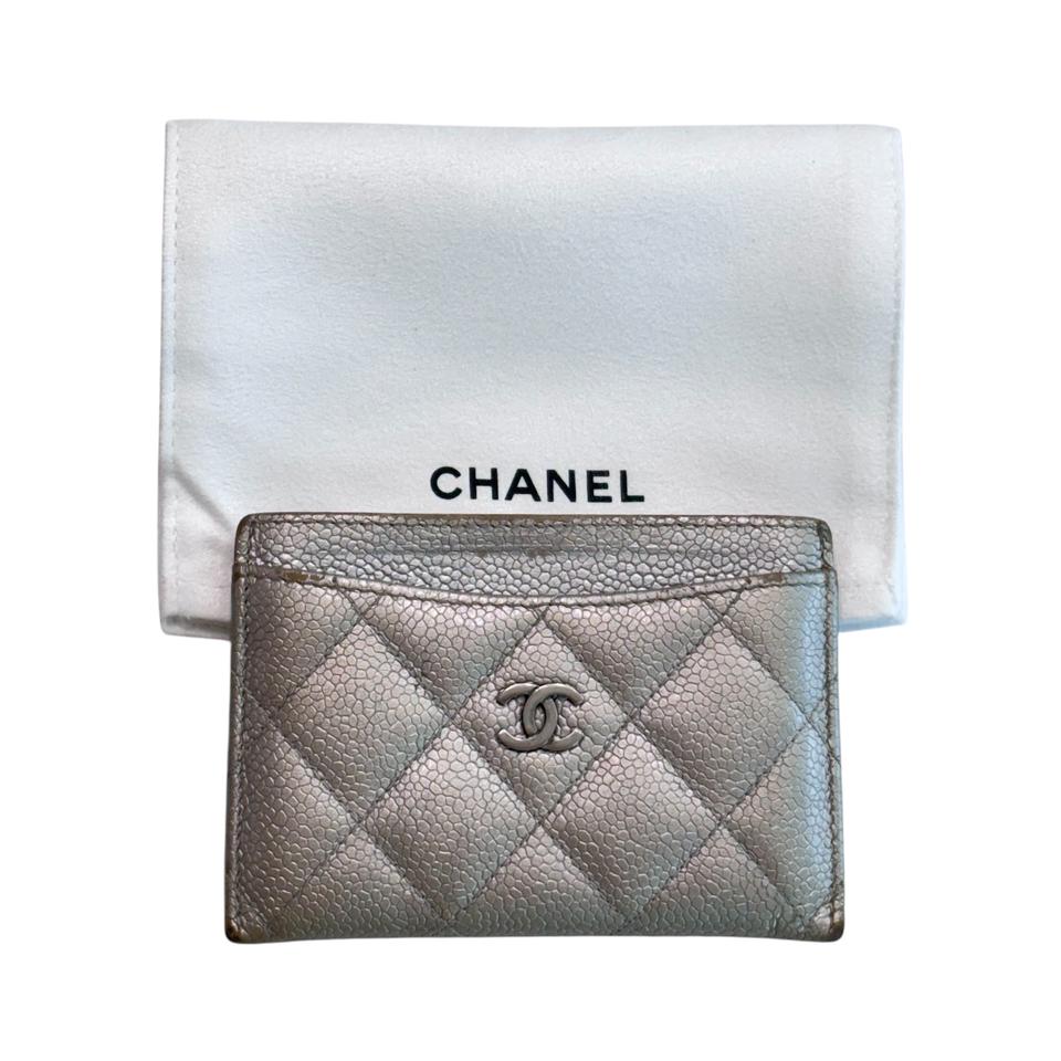샤넬 클래식 실버 캐비어 카드홀더 카드지갑 카드슬롯 메탈릭실버