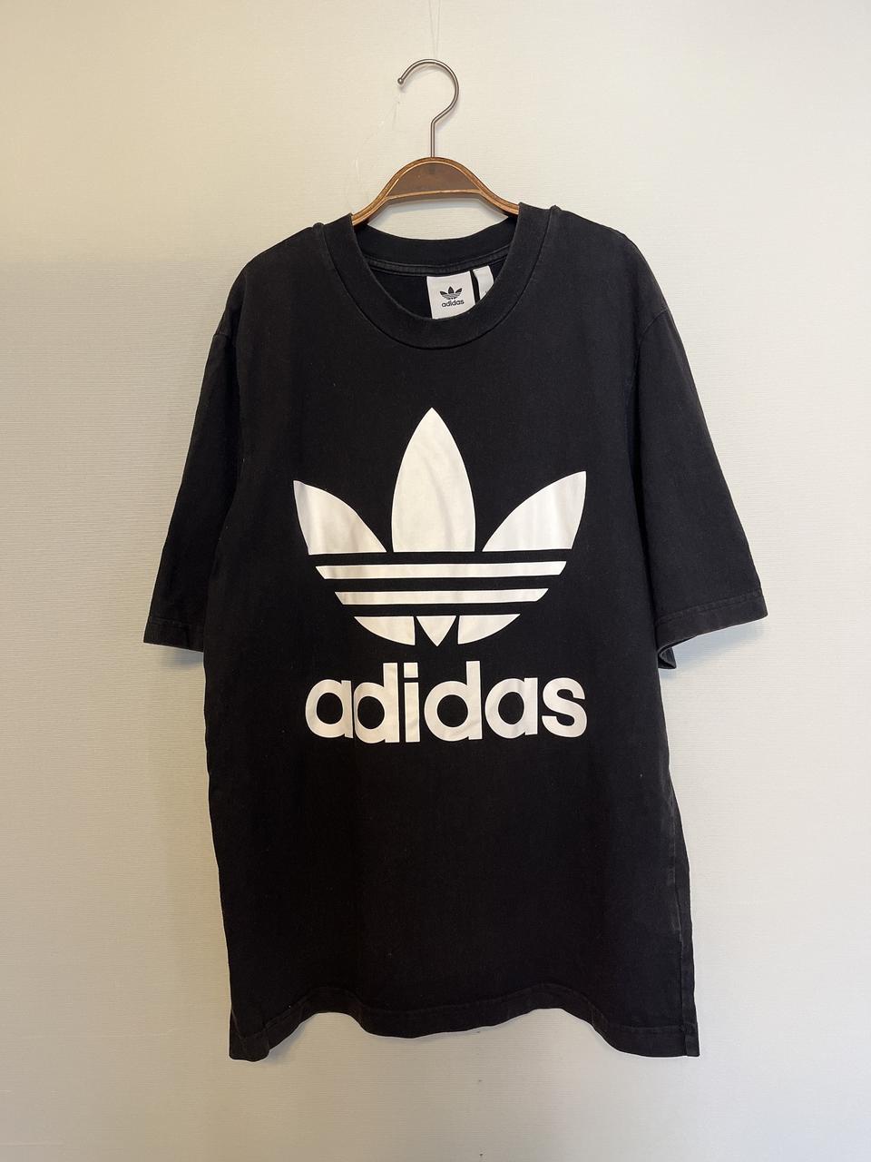 2025-6 )아디다스 라운드티셔츠