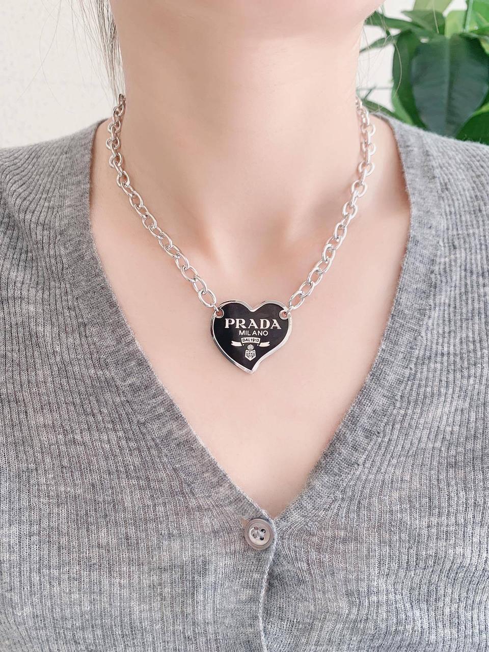 프라다 하트 목걸이