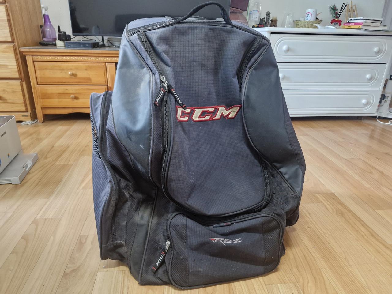 CCM RBZ 130 아이스하키 롤러백 백팩 가방 캐리어