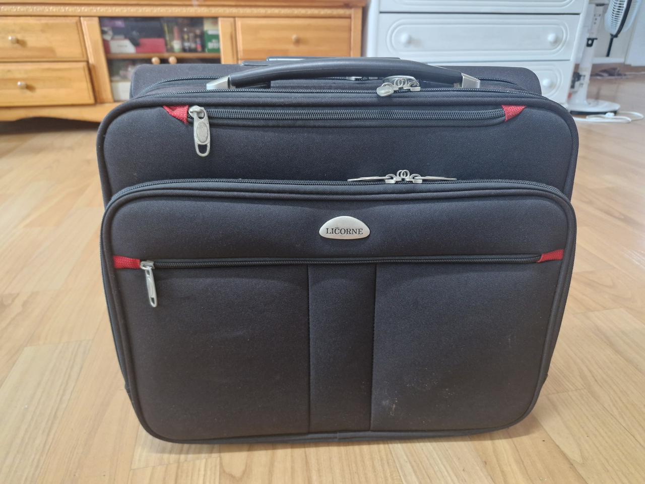 LICORNE 출장용 오피스 캐리어 가방