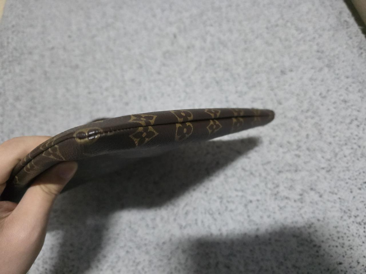 루이비통 에띠 클러치mm