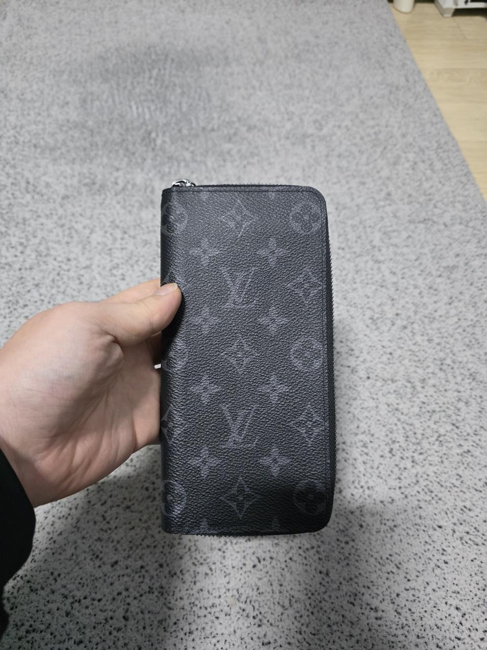루이비통 버티컬지피월렛