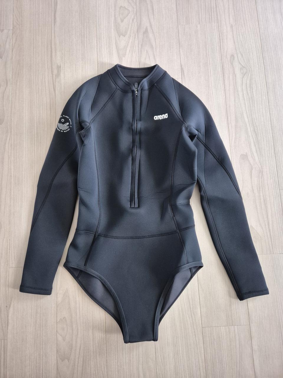 아레나 레저수트 블랙 90