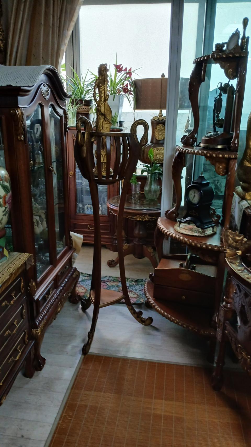 엔틱 플라워 장식대