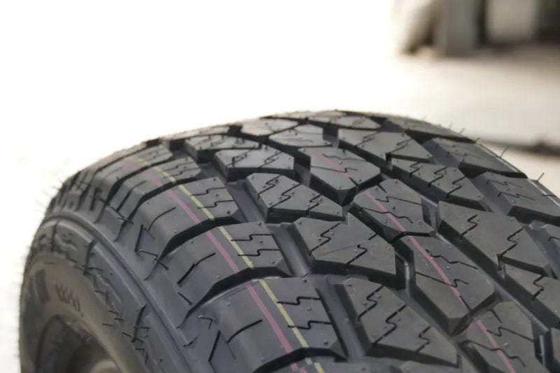 18인치  SUV수입산AT(올트레인) 235 60 18 판매합니다.