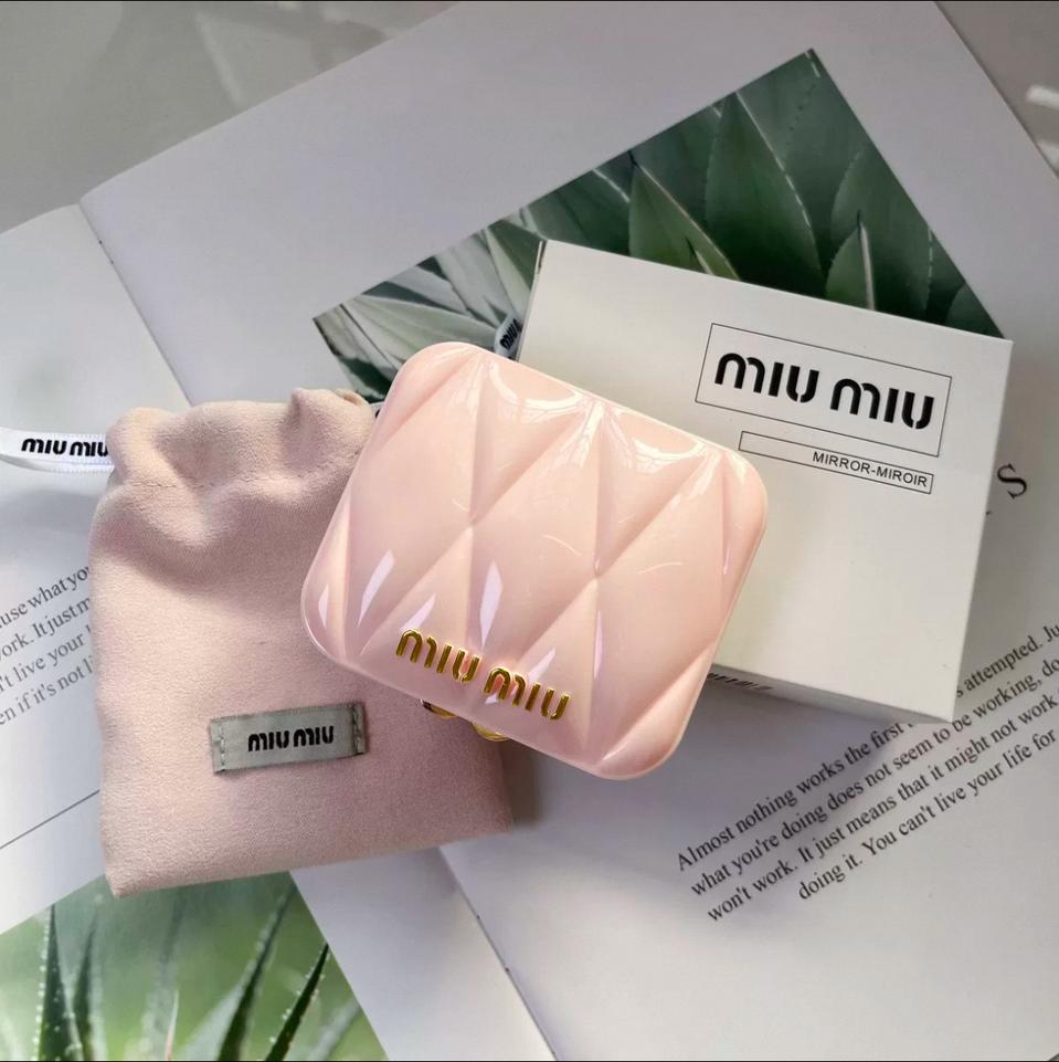 미우미우 양면거울