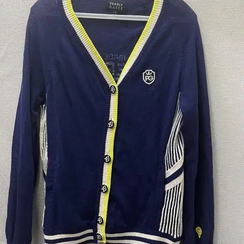 파리게이츠 가디건