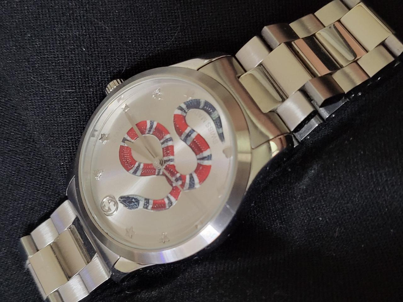 구찌 스네이크 쿼츠