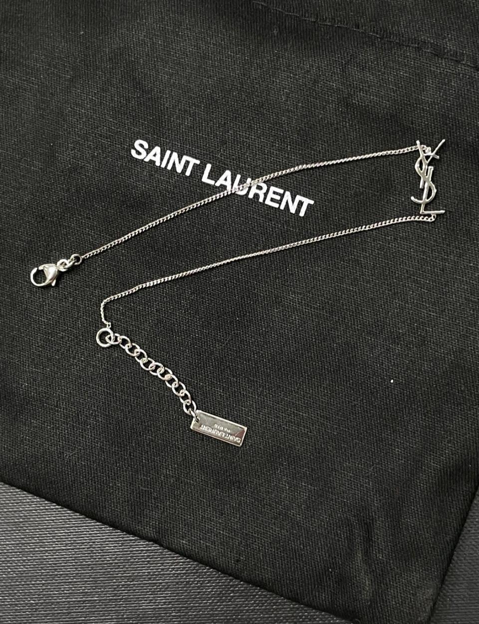 생로랑 모노그램 팔찌