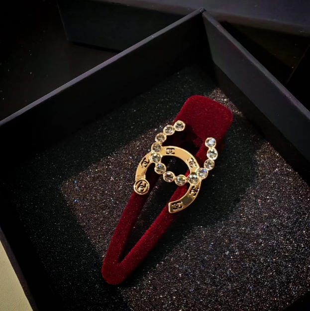 샤넬뷰티 머리핀