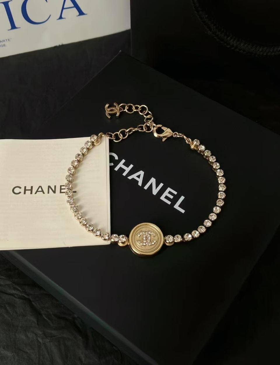 샤넬 팔찌