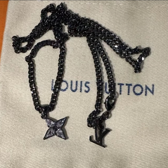 루이비통 목걸이