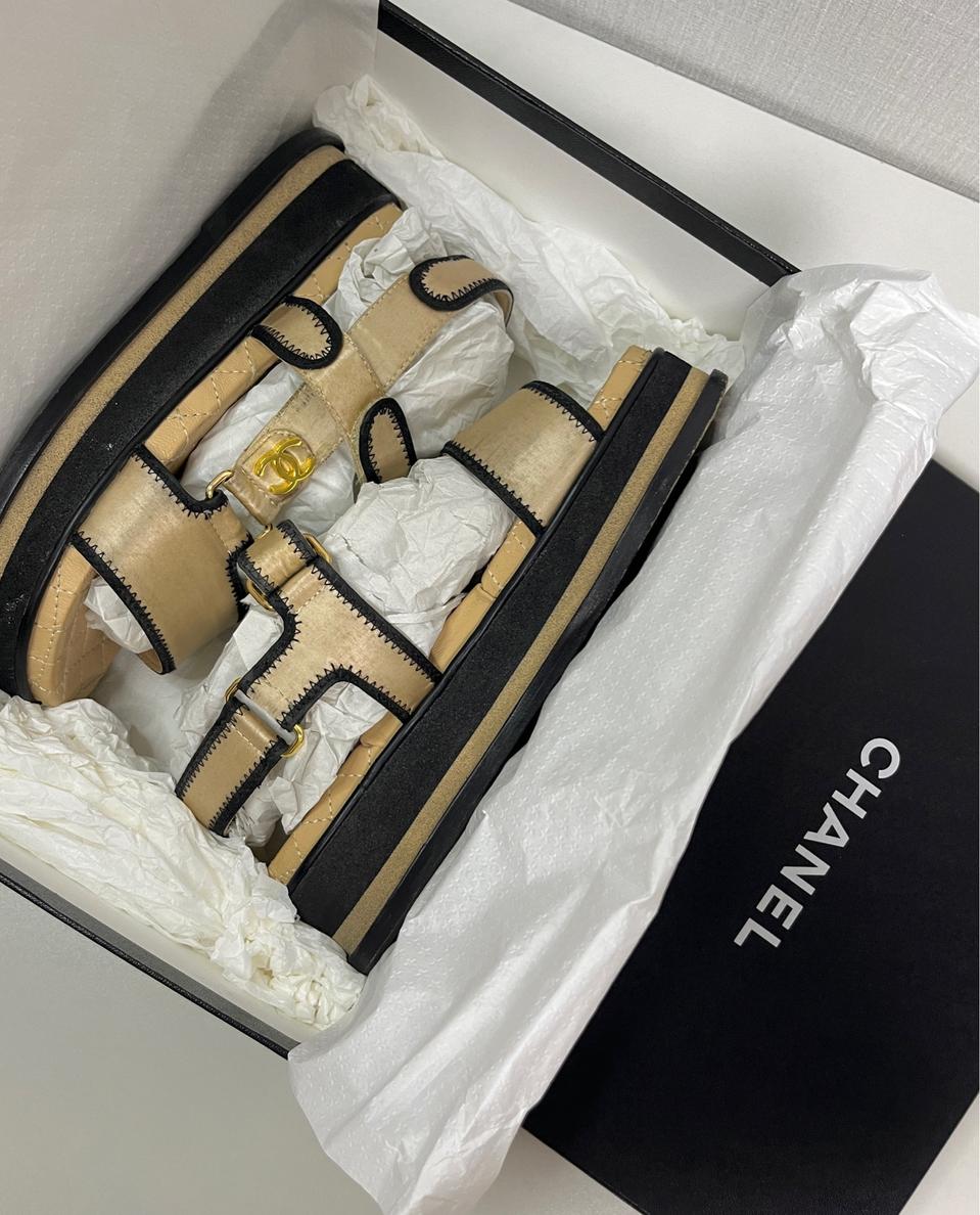 정품 샤넬 새틴 벨크로 플랫폼 샌들