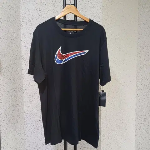 (새상품) 나이키 반팔 티셔츠 사이즈 105 (XL)