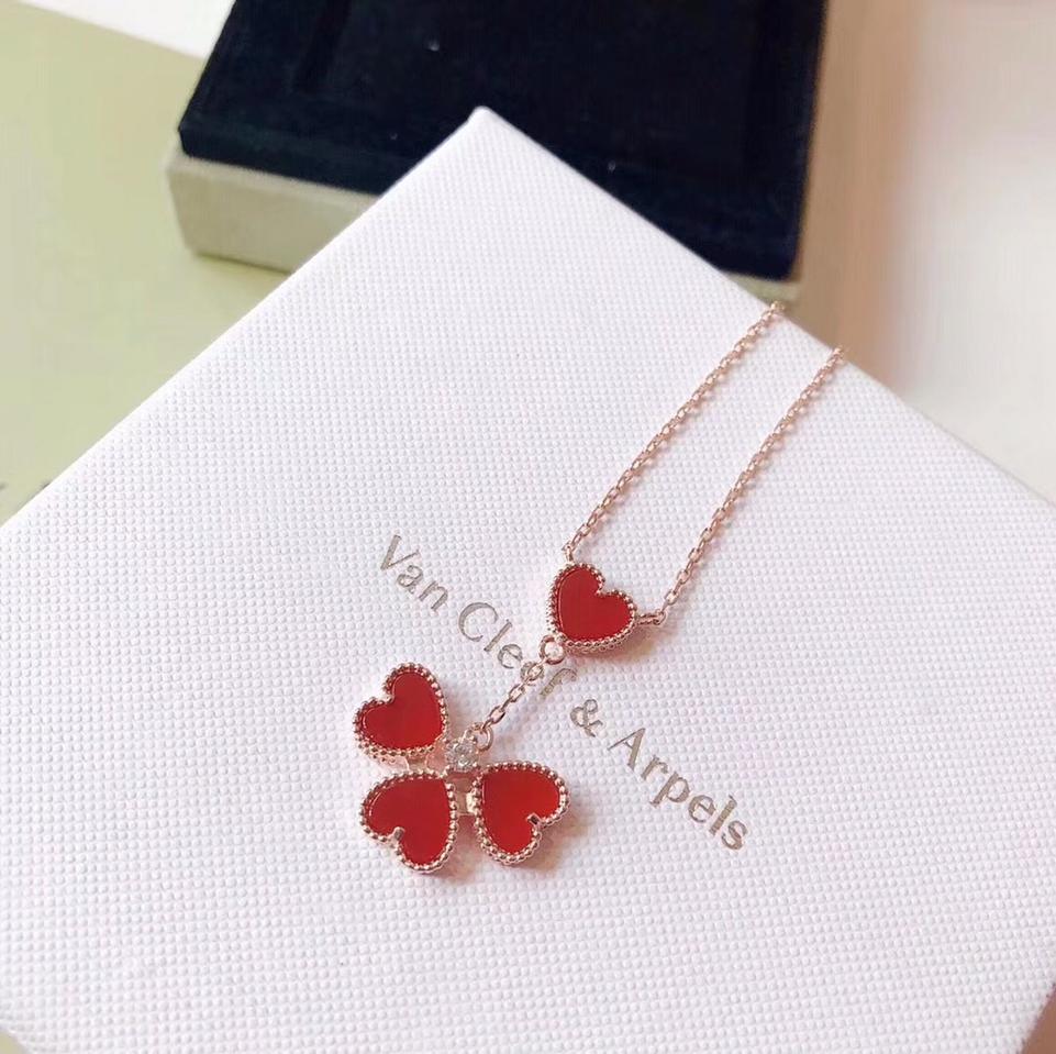 반클리프 앤 아펠스윗 하트 목걸이