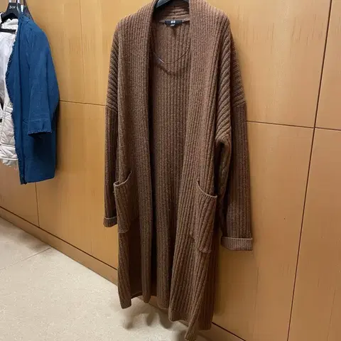 유니클로 브라운 카멜 롱 니트 가디건 모 100%
