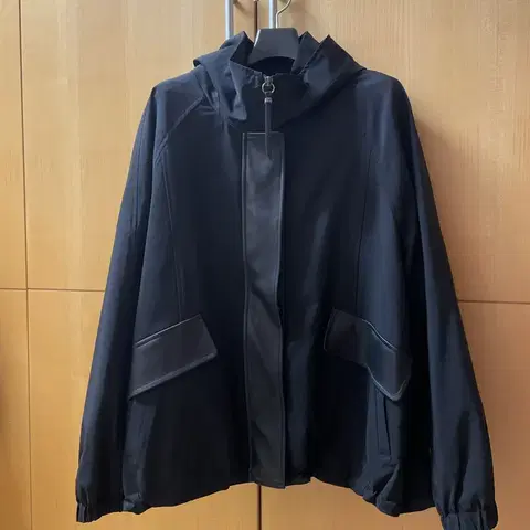 새거)정가40만 몬테밀라노 이태리 양가죽 배색 자켓 고급스러운 후드 점퍼