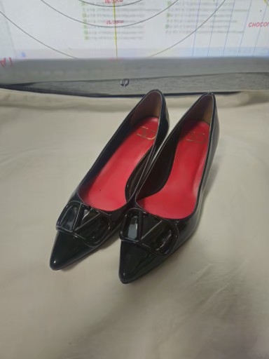 발렌티노 V로고 펌프스 36 1/2