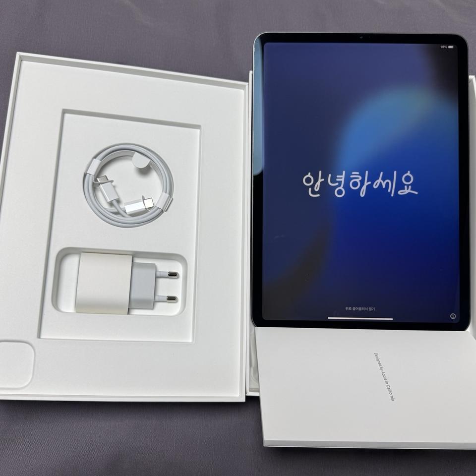 아이패드 프로 11 2nd 128GB Wifi + 매직키보드 + 애플펜슬