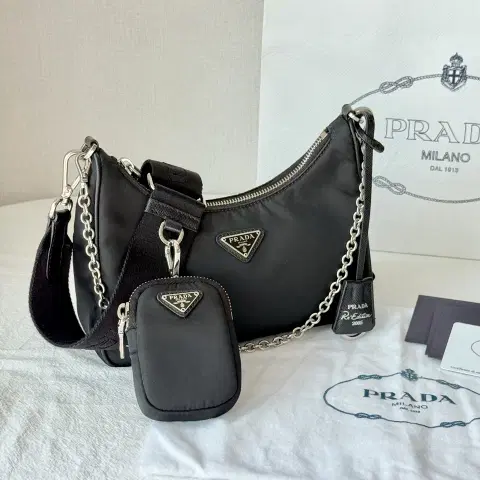 프라다 리에디션 2005 리나일론 호보백