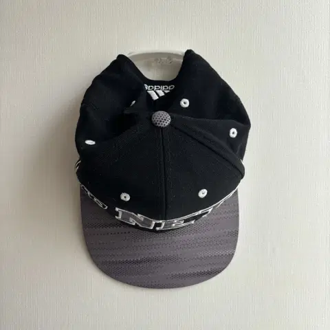 아디다스 Nets 스냅백